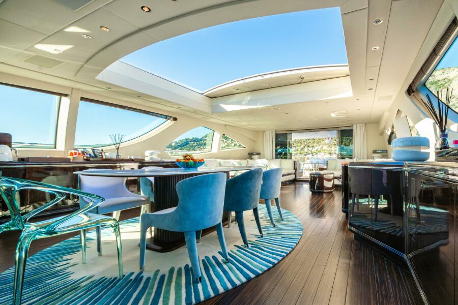 130' 2007 Overmarine Mangusta 130