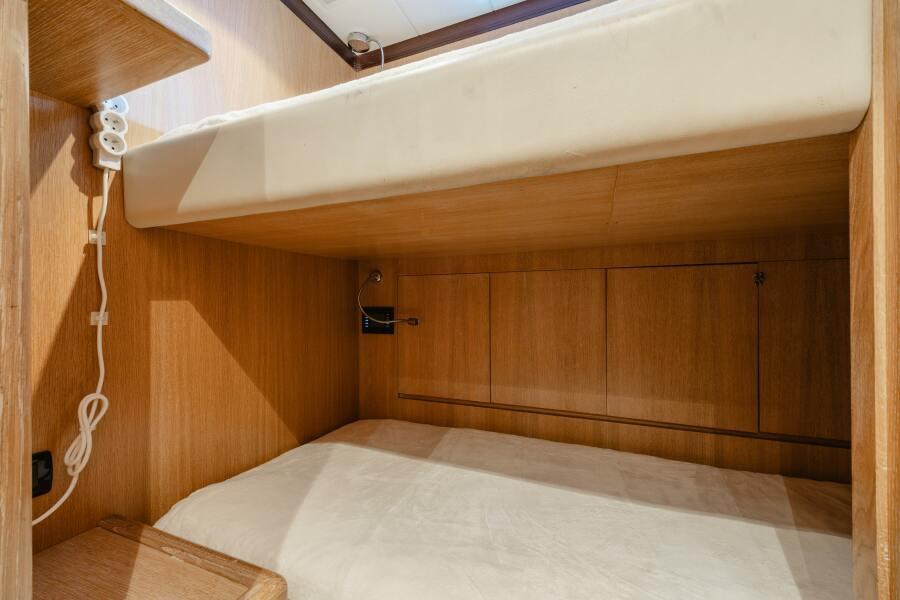 130' 2007 Overmarine Mangusta 130