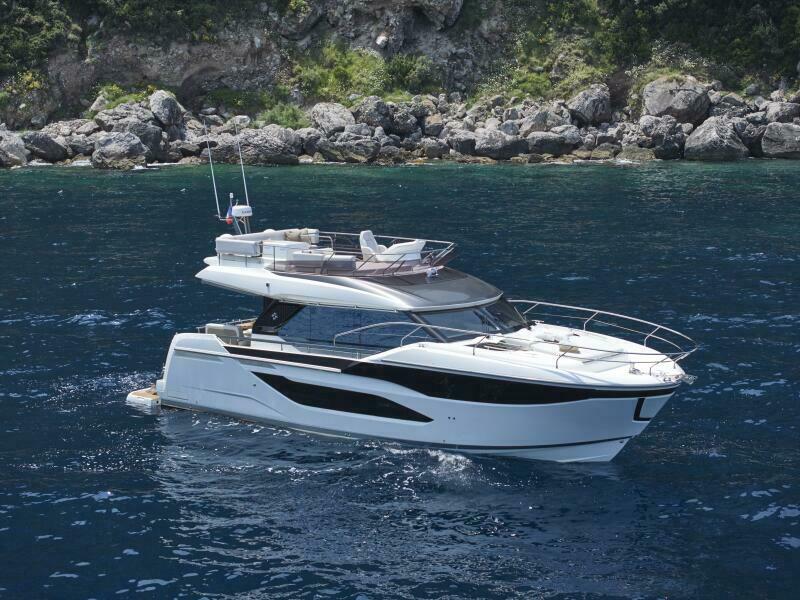 2025 Prestige F49 Flybridge