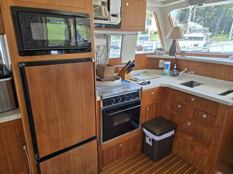Moon Dance 39ft Mainship Yacht For Sale