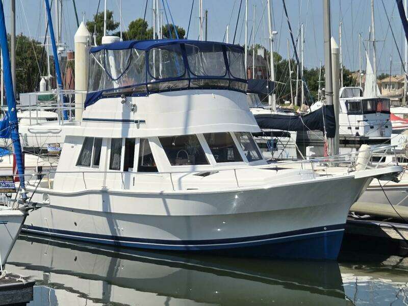 Moon Dance 39ft Mainship Yacht For Sale