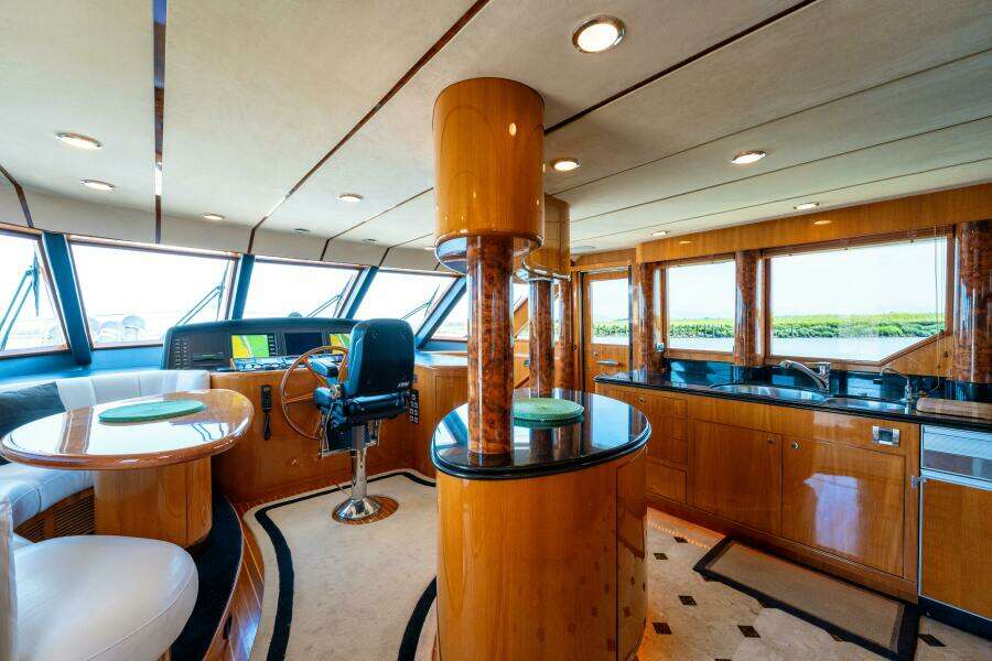 MEMORY BANK 80ft Ocean Alexander Yacht For Sale