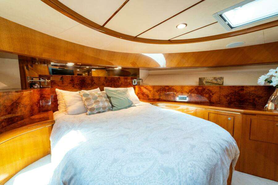 MEMORY BANK 80ft Ocean Alexander Yacht For Sale
