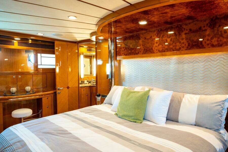 MEMORY BANK 80ft Ocean Alexander Yacht For Sale