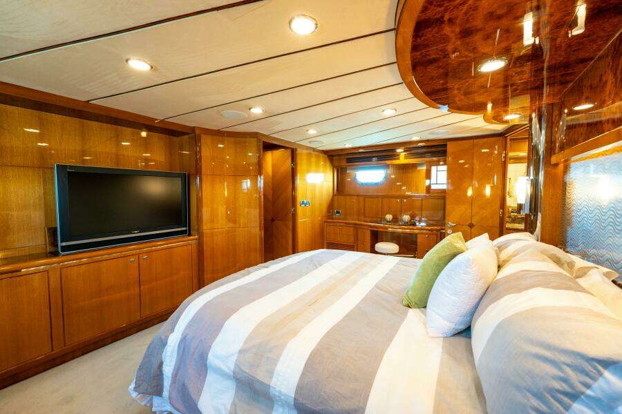 MEMORY BANK 80ft Ocean Alexander Yacht For Sale