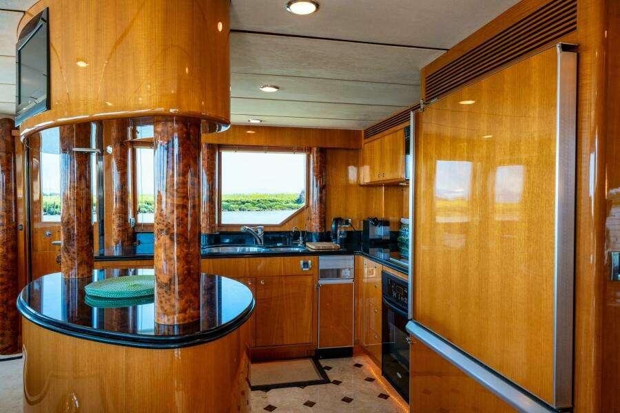 MEMORY BANK 80ft Ocean Alexander Yacht For Sale