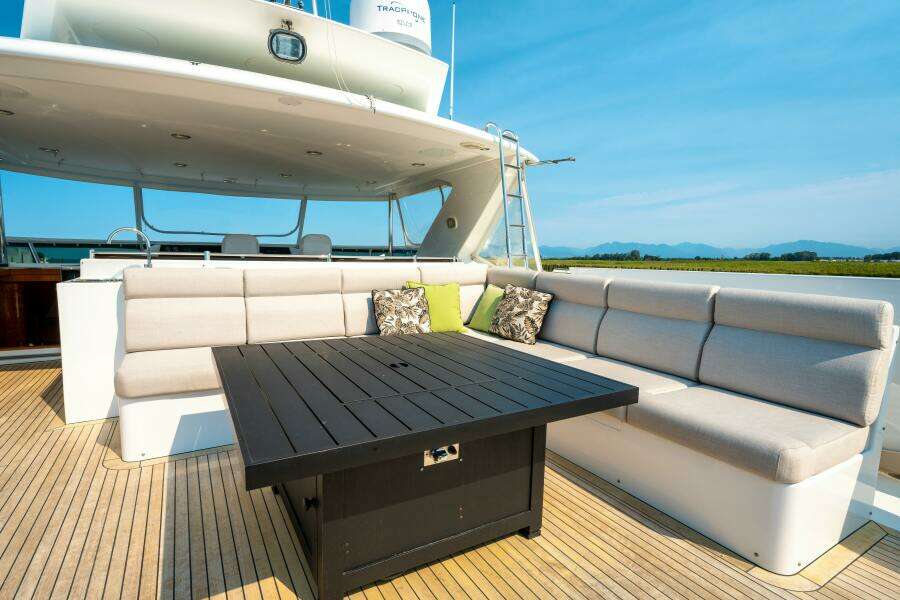 MEMORY BANK 80ft Ocean Alexander Yacht For Sale