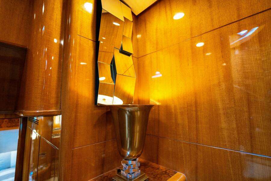 MEMORY BANK 80ft Ocean Alexander Yacht For Sale