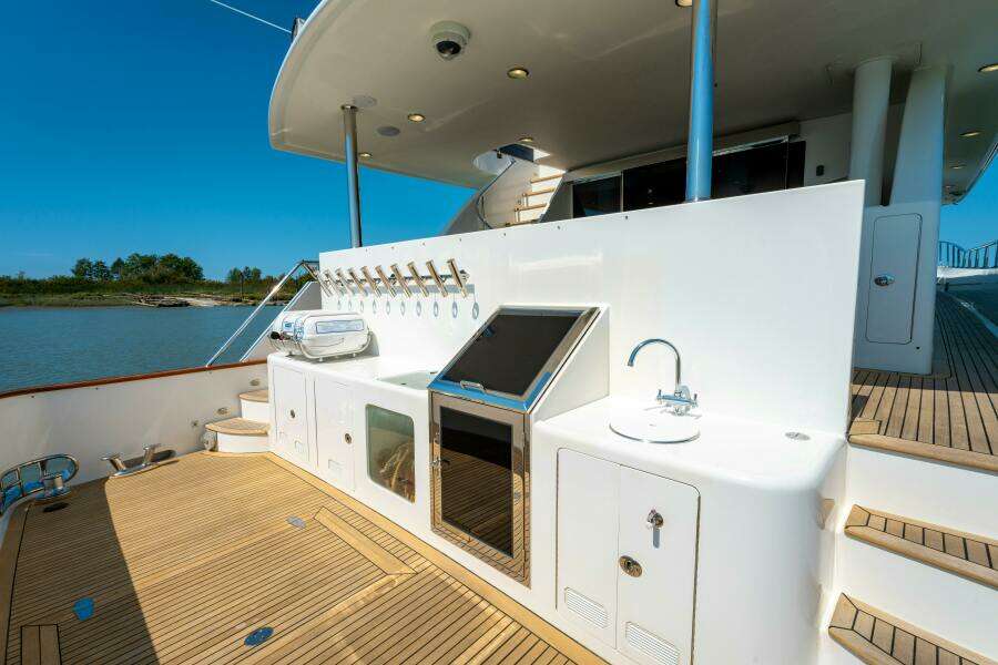 MEMORY BANK 80ft Ocean Alexander Yacht For Sale