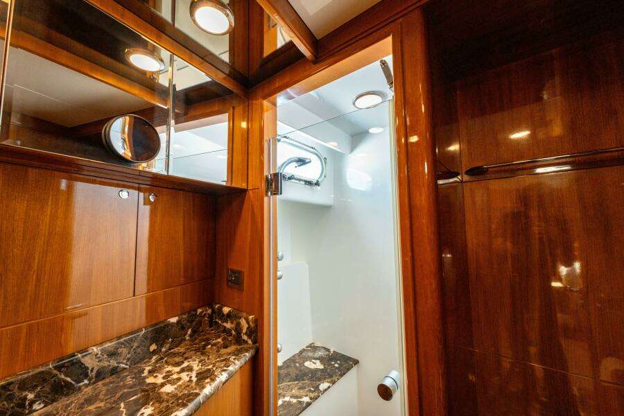 MEMORY BANK 80ft Ocean Alexander Yacht For Sale
