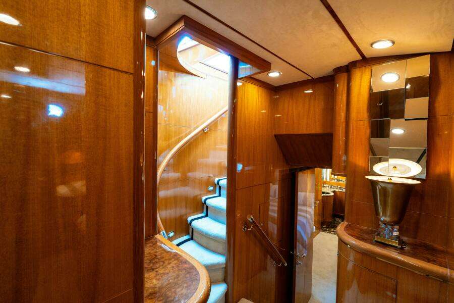 MEMORY BANK 80ft Ocean Alexander Yacht For Sale