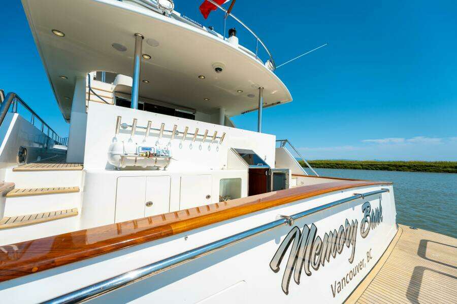 MEMORY BANK 80ft Ocean Alexander Yacht For Sale