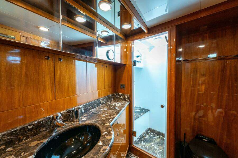 MEMORY BANK 80ft Ocean Alexander Yacht For Sale