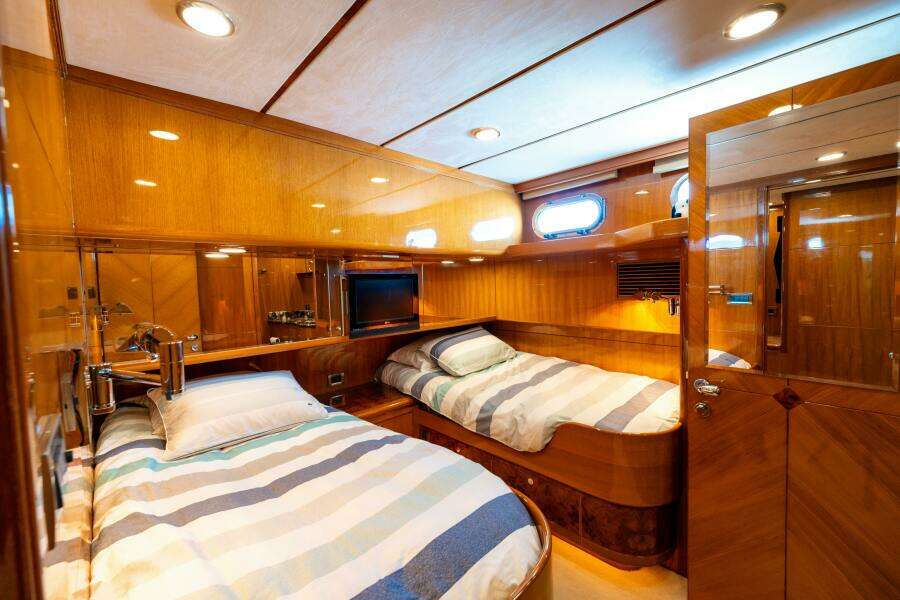 MEMORY BANK 80ft Ocean Alexander Yacht For Sale