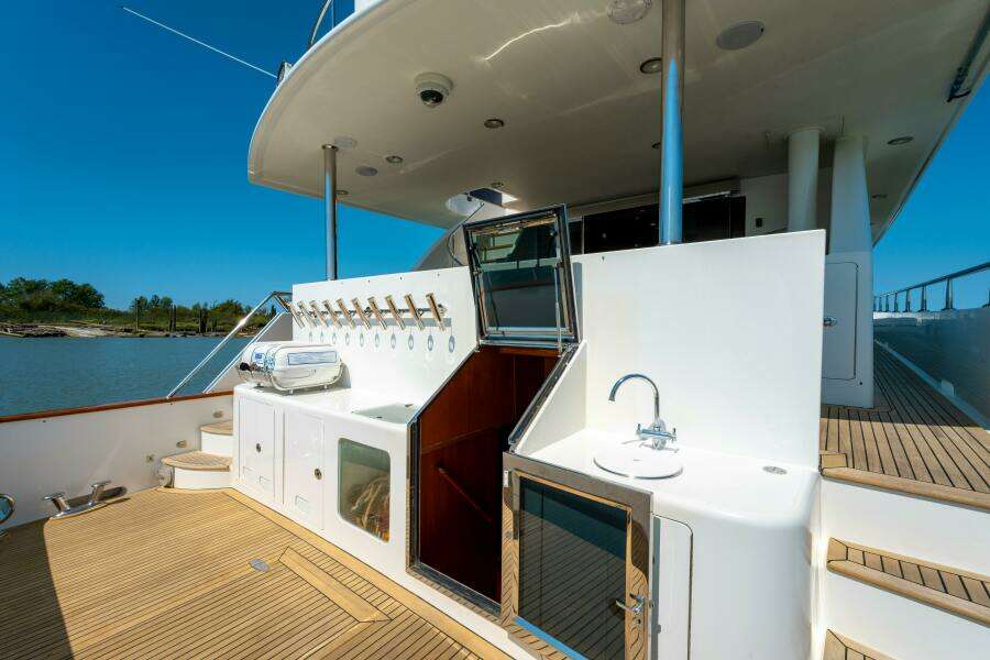 MEMORY BANK 80ft Ocean Alexander Yacht For Sale