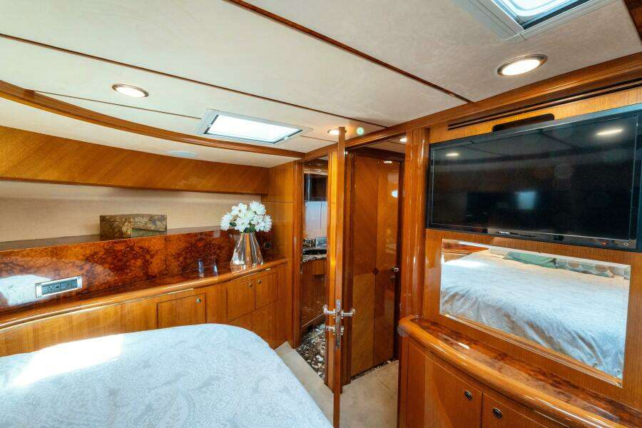 MEMORY BANK 80ft Ocean Alexander Yacht For Sale
