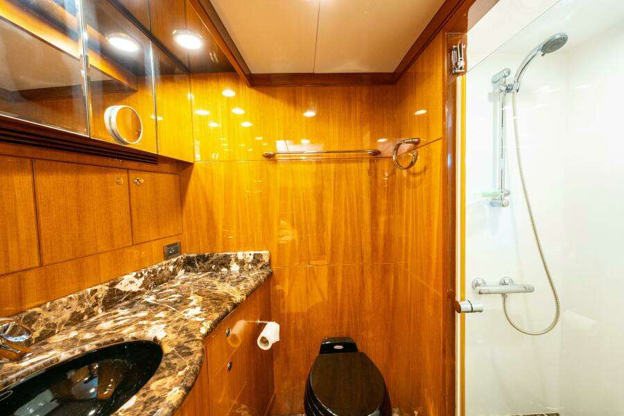 MEMORY BANK 80ft Ocean Alexander Yacht For Sale