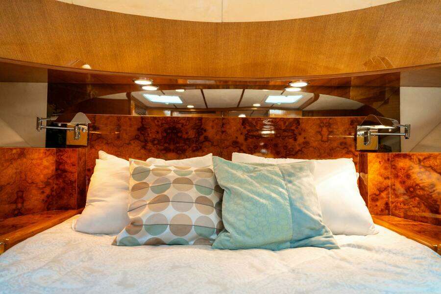 MEMORY BANK 80ft Ocean Alexander Yacht For Sale