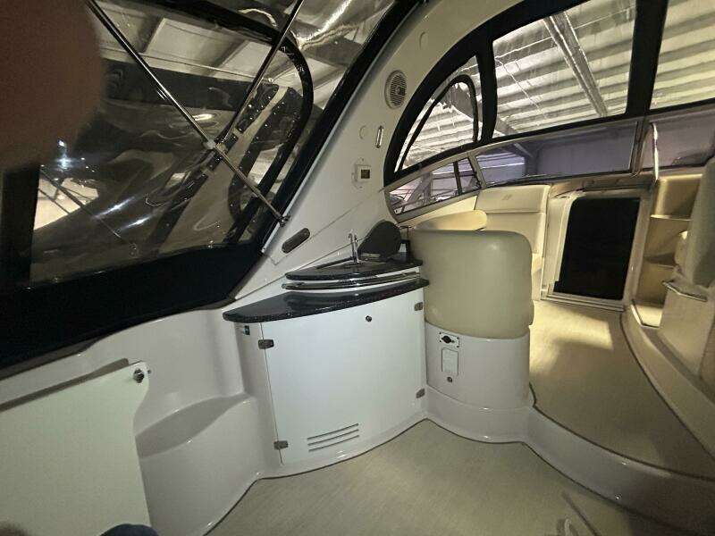 35ft Four Winns Yacht For Sale