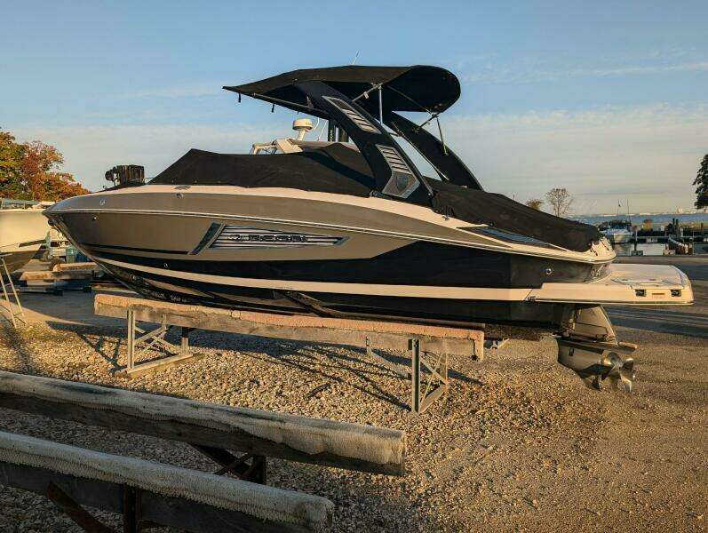 25ft Regal Yacht For Sale