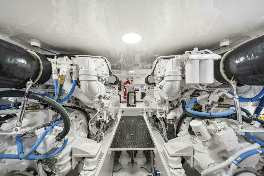 Viking 50 Convertible (7)