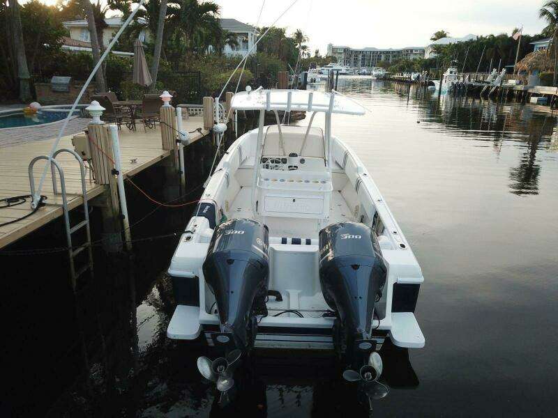 32ft Intrepid Yacht For Sale