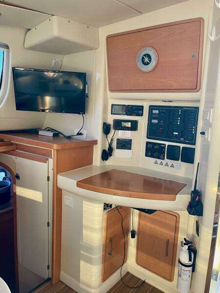 Una Vita 43ft Leopard Yacht For Sale