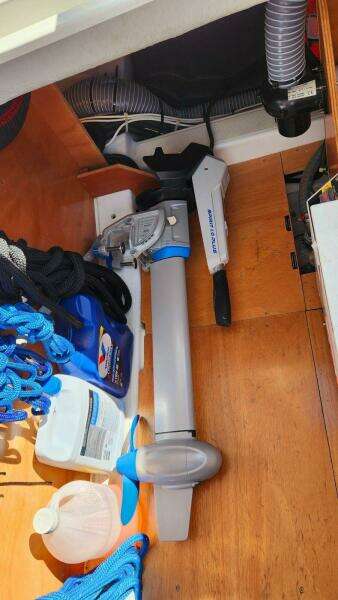 Relief Valve 34ft Beneteau Yacht For Sale