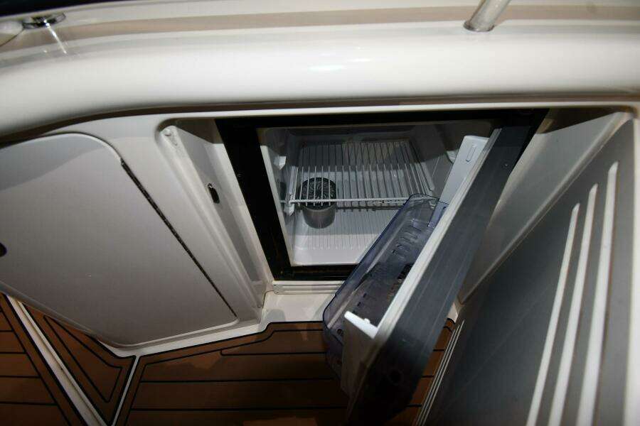 Play n Hooky 38ft Sea Ray Yacht For Sale
