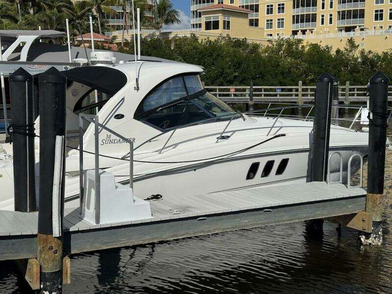 38ft Sea Ray Yacht For Sale