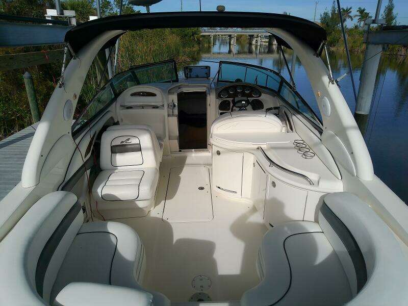 29ft Sea Ray Yacht For Sale