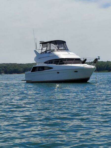 36ft Carver Yacht For Sale