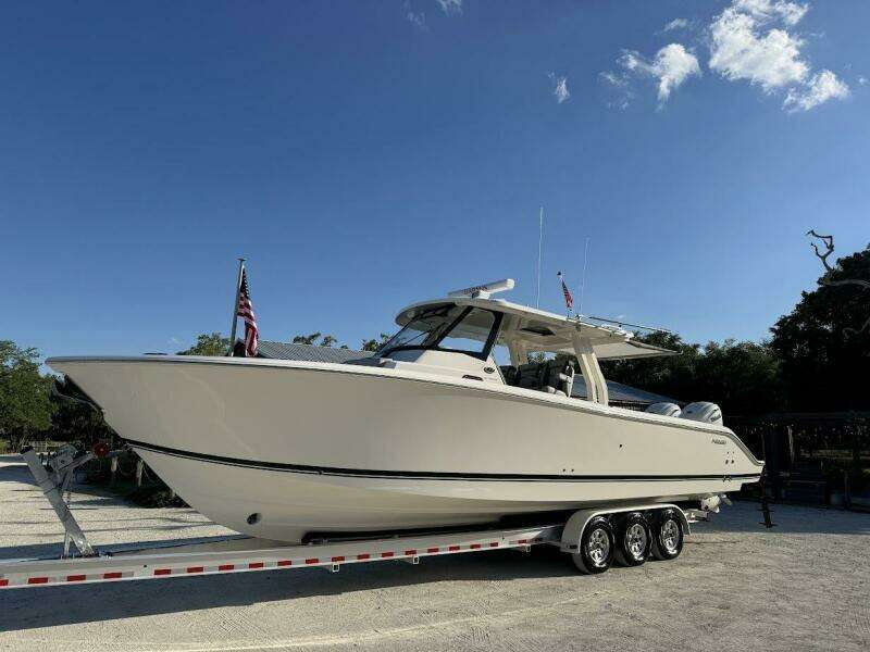35ft Pursuit Yacht For Sale