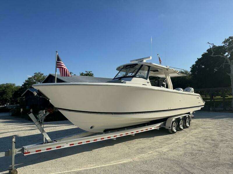35ft Pursuit Yacht For Sale