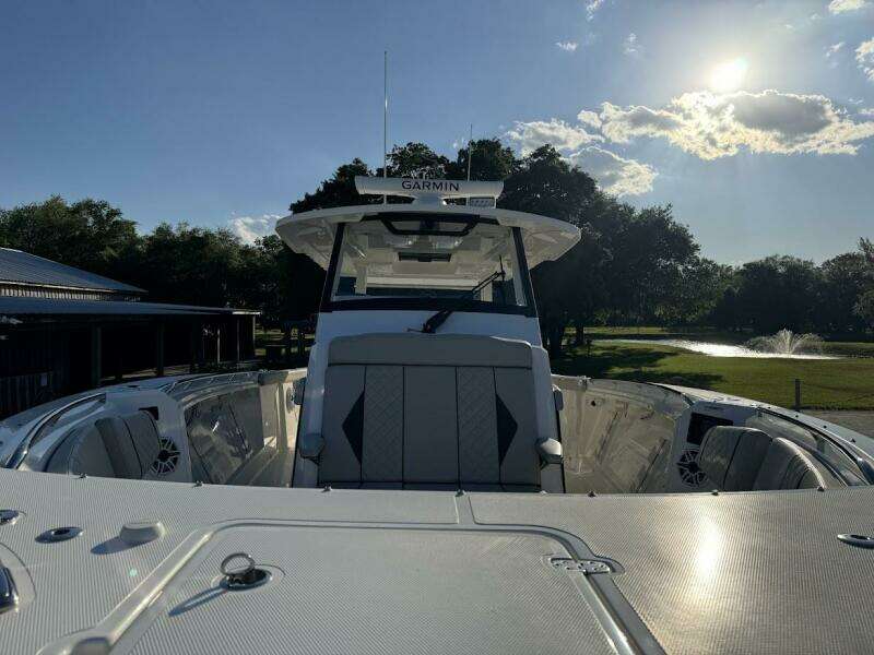 35ft Pursuit Yacht For Sale