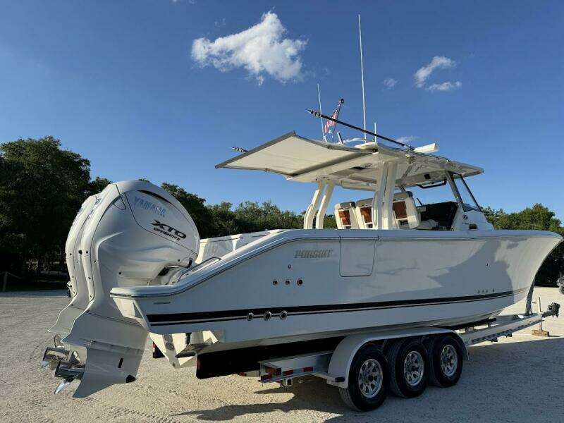 35ft Pursuit Yacht For Sale