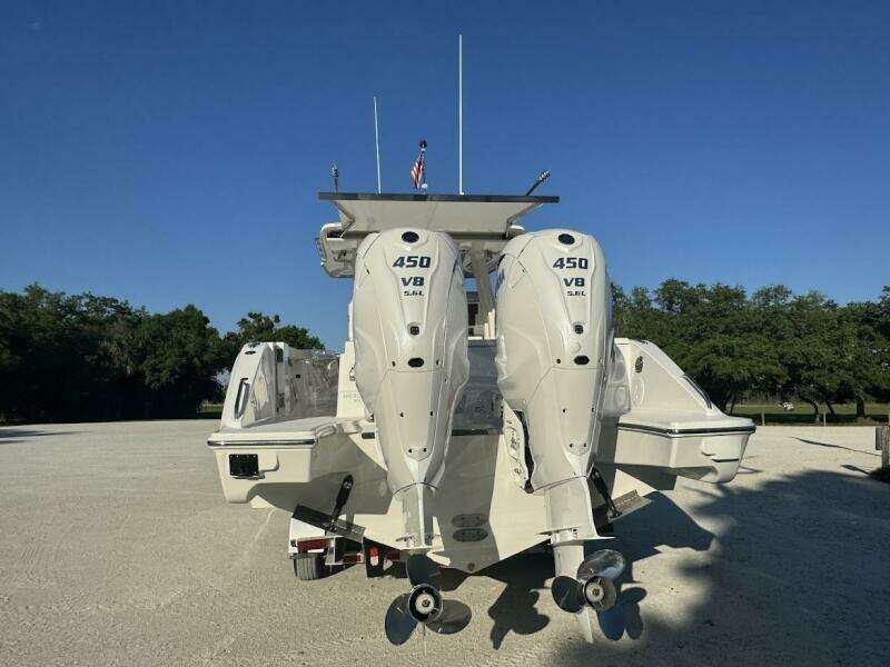 35ft Pursuit Yacht For Sale