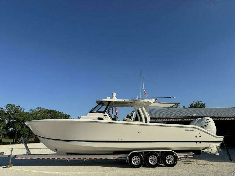 35ft Pursuit Yacht For Sale