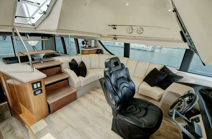 No Surrender 53ft Carver Yacht For Sale