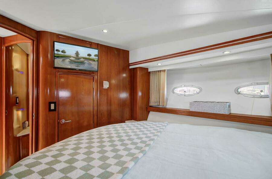 No Surrender 53ft Carver Yacht For Sale