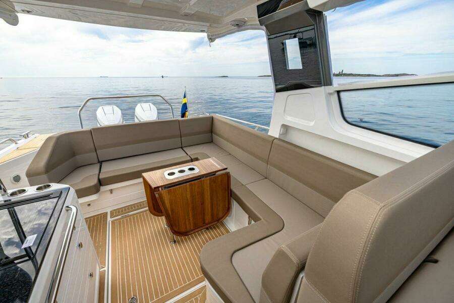 W11 45ft Nimbus Yacht For Sale