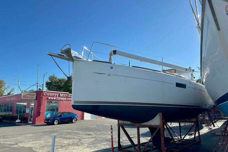 34ft Jeanneau Yacht For Sale