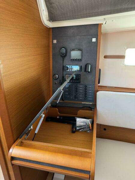 34ft Jeanneau Yacht For Sale