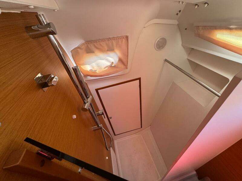 34ft Jeanneau Yacht For Sale