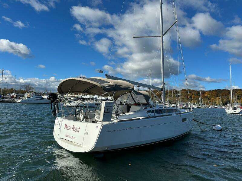 Messin  About 34ft Jeanneau Yacht For Sale