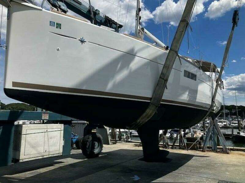 Messin  About 34ft Jeanneau Yacht For Sale
