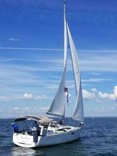 Messin  About 34ft Jeanneau Yacht For Sale Messin  About 34ft Jeanneau Yacht For Sale