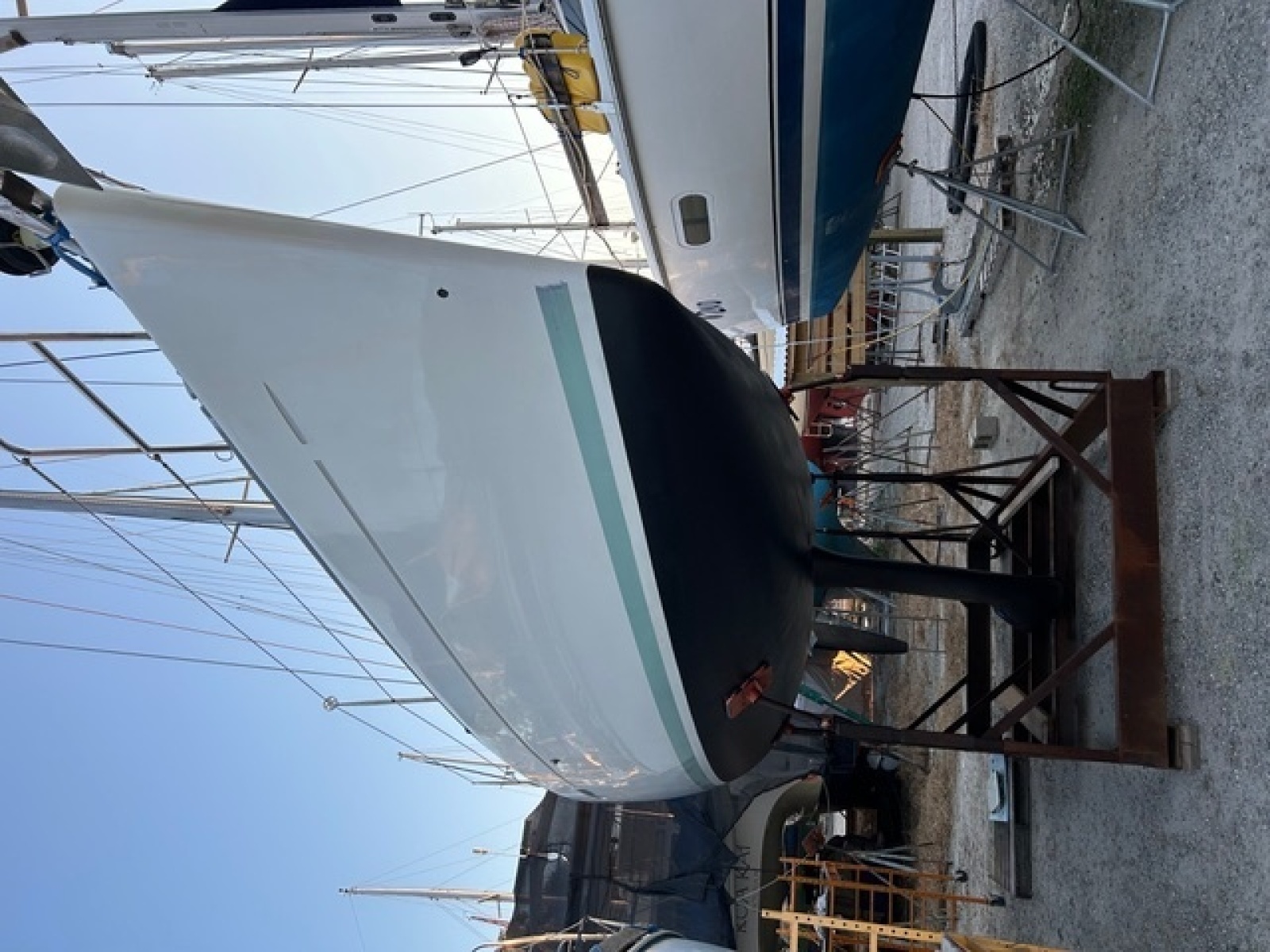 MARIANDL 33ft Beneteau Yacht For Sale