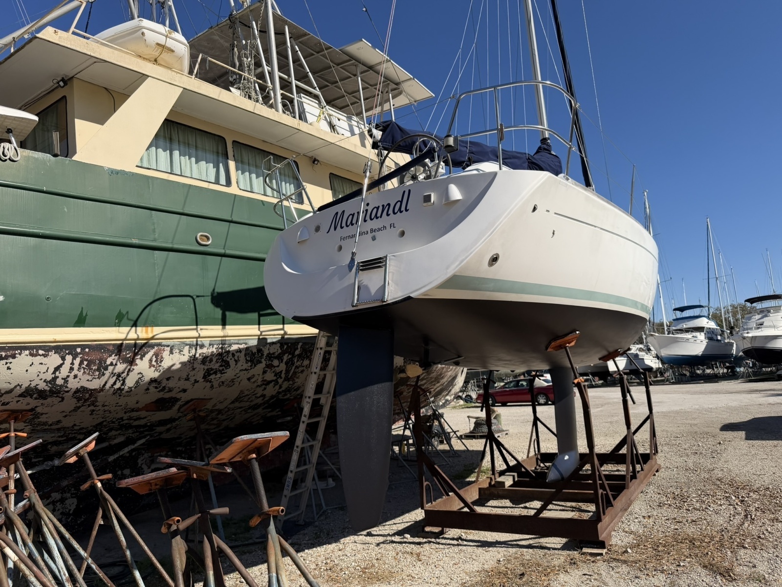 MARIANDL 33ft Beneteau Yacht For Sale