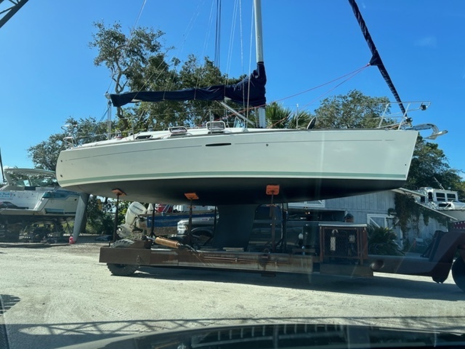 MARIANDL 33ft Beneteau Yacht For Sale